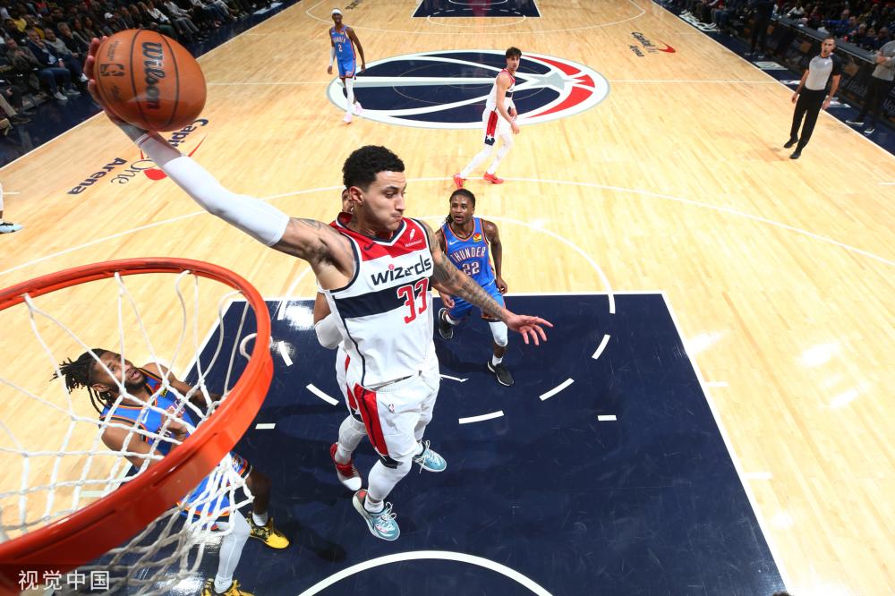 引进新的球 引进新的球